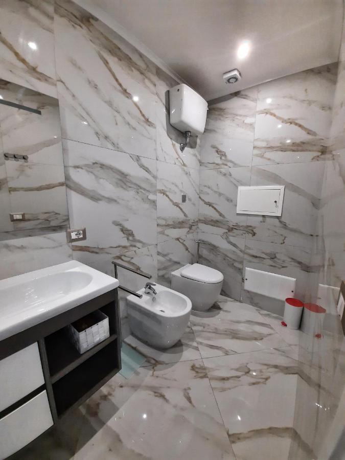Re Ferdinando Apartment เนเปิลส์ ภายนอก รูปภาพ